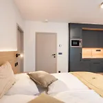 Aurum Aparthotel 4*